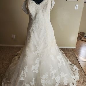 Maggie sottero wedding gown